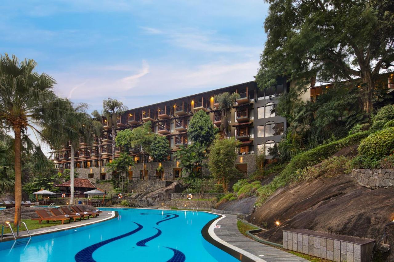Earl'S Regency Hotel Kandy Exterior foto
