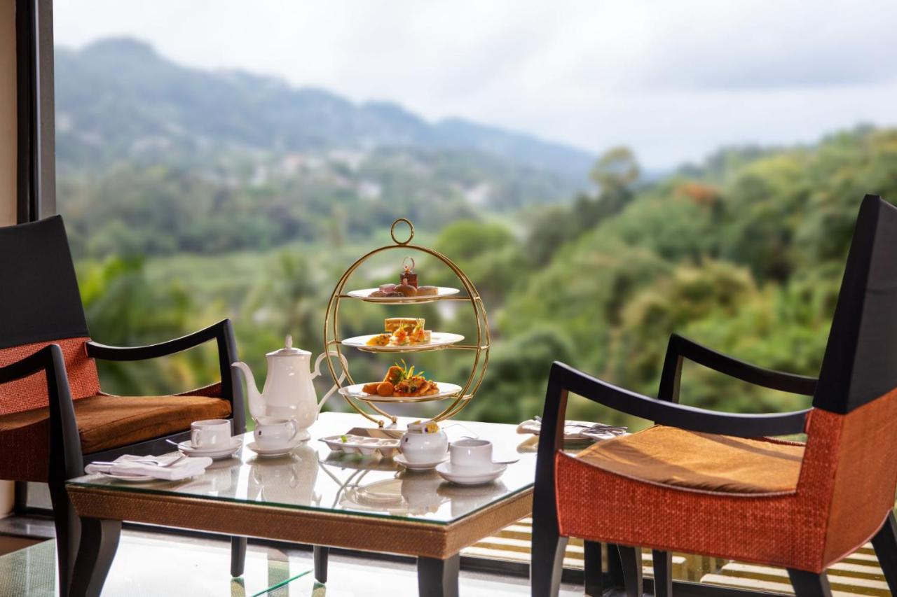 Earl'S Regency Hotel Kandy Exterior foto